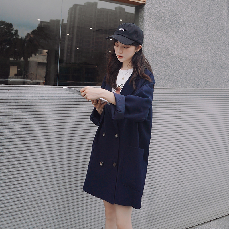 藏青色